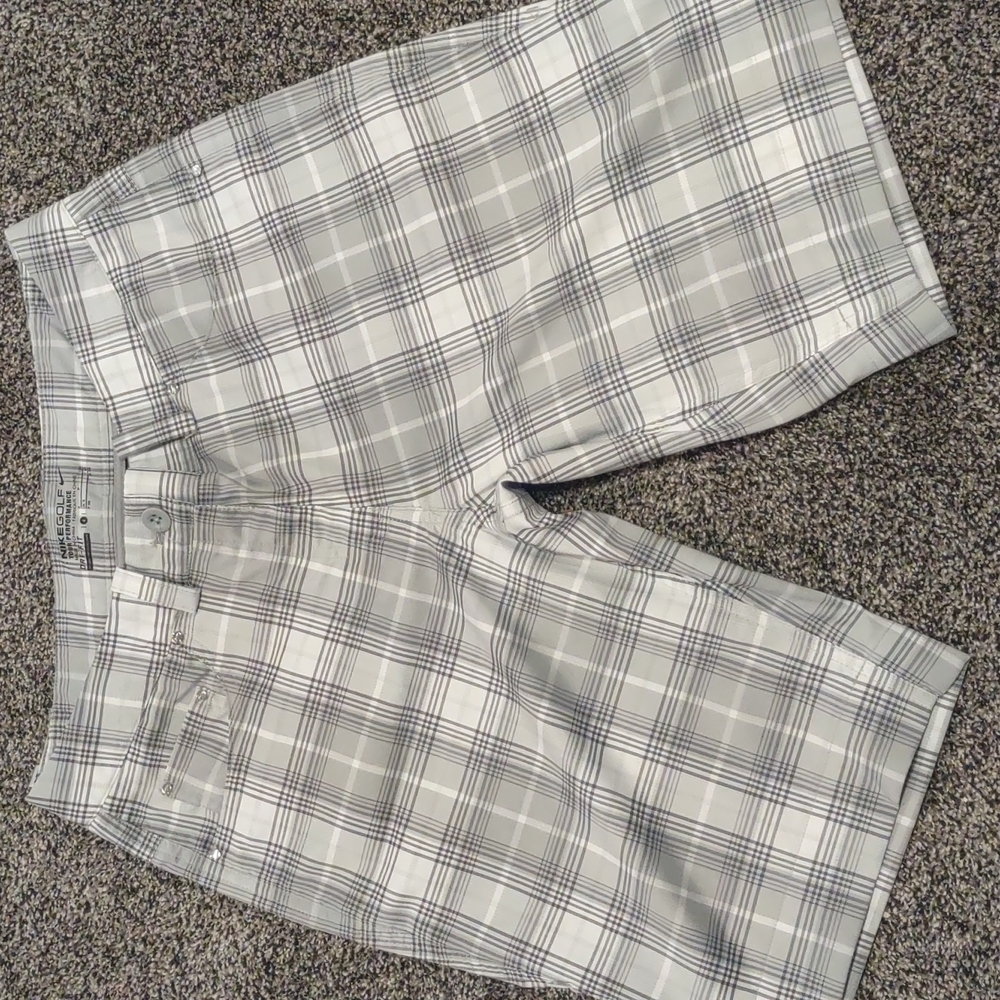 Nike women golf shorts